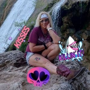 Meet your Posher, Crystal